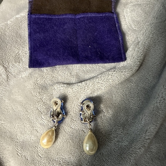 Mariquita Masterson S-shape Earrings Faux Pearl Blue Blown Murano Glass Clip on - Picture 4 of 5